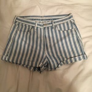 American Eagle mom jean shorts